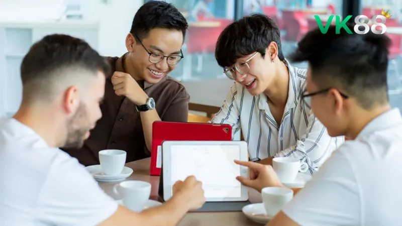 Vương Quý đã từng có thời gian làm cố vấn và điều hành tại các tập đoàn tài chính lớn